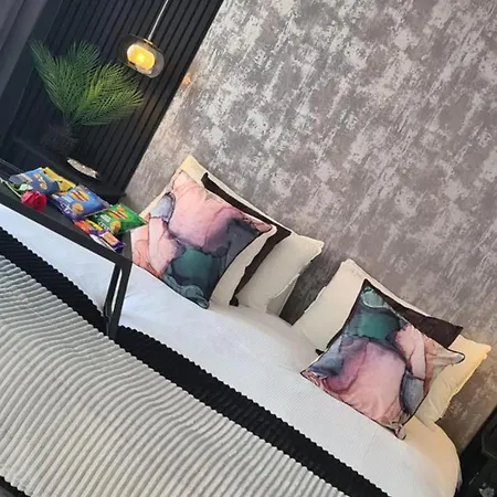 아파트 Exotic Jacuzzi With Balcony & Parking 버밍엄